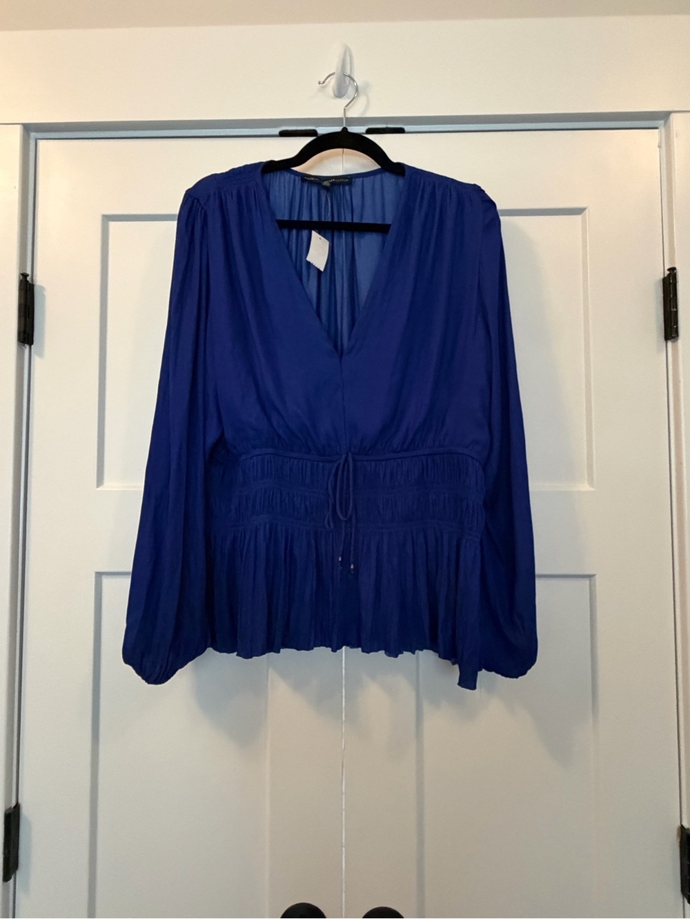 NWT White House Black Market Sapphire Fitted Waist Blouse Size L MSRP $89